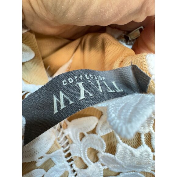 Wyatt Correction Women's Crochet Lace Floral Dress Stretch Size M White Back Zip - Picture 3 of 14